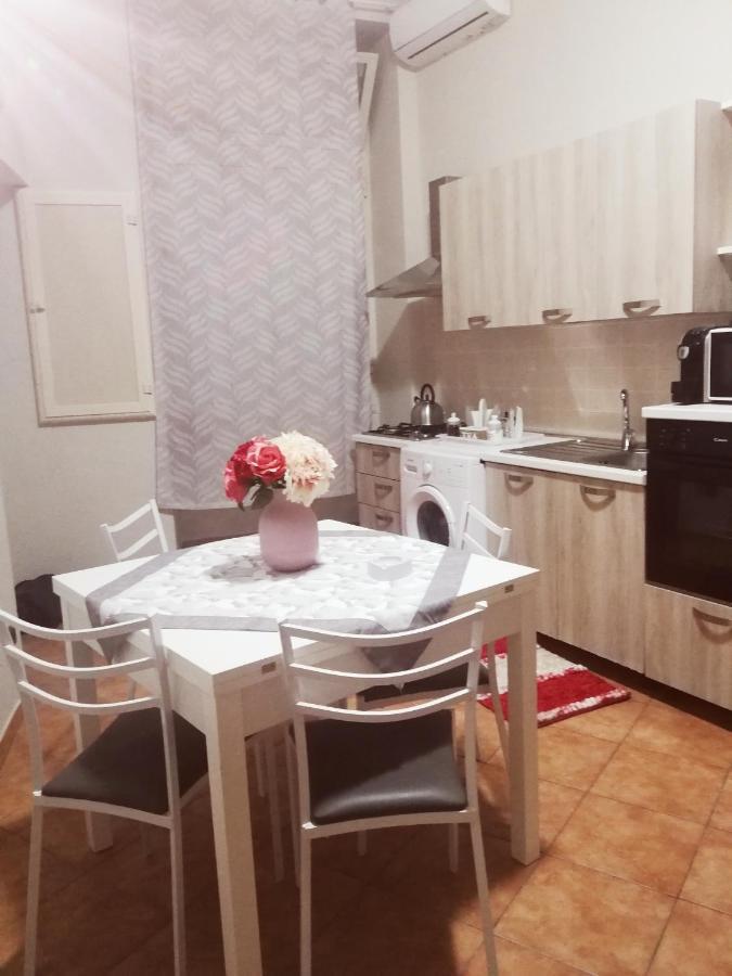 Dimora Donna Carmela Apartment Naples Luaran gambar