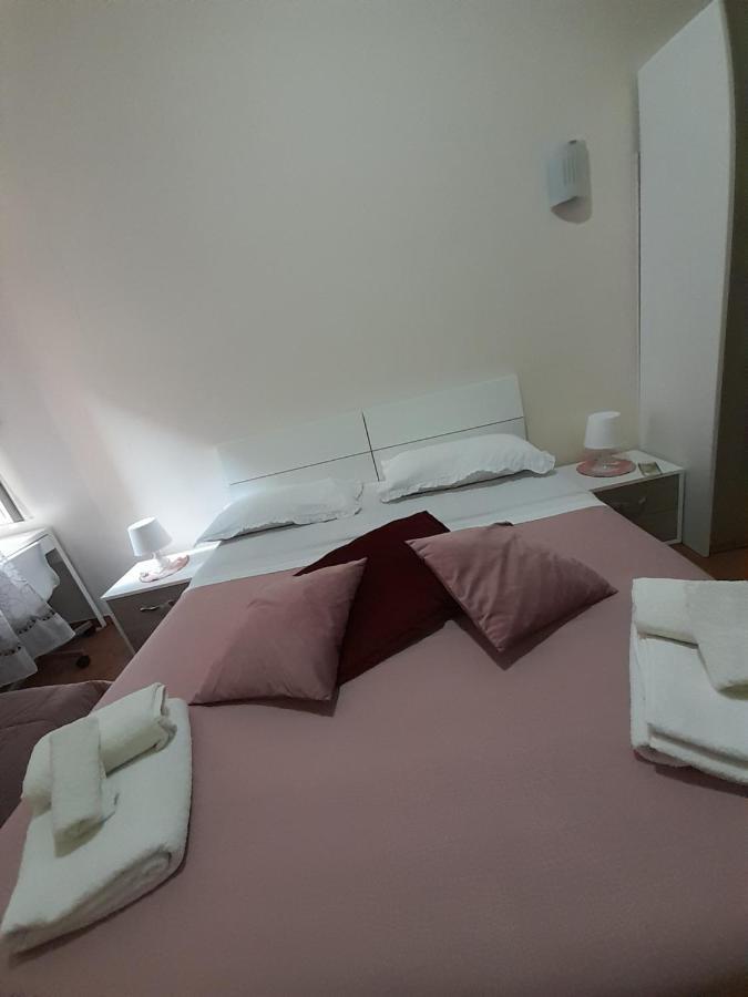 Dimora Donna Carmela Apartment Naples Luaran gambar