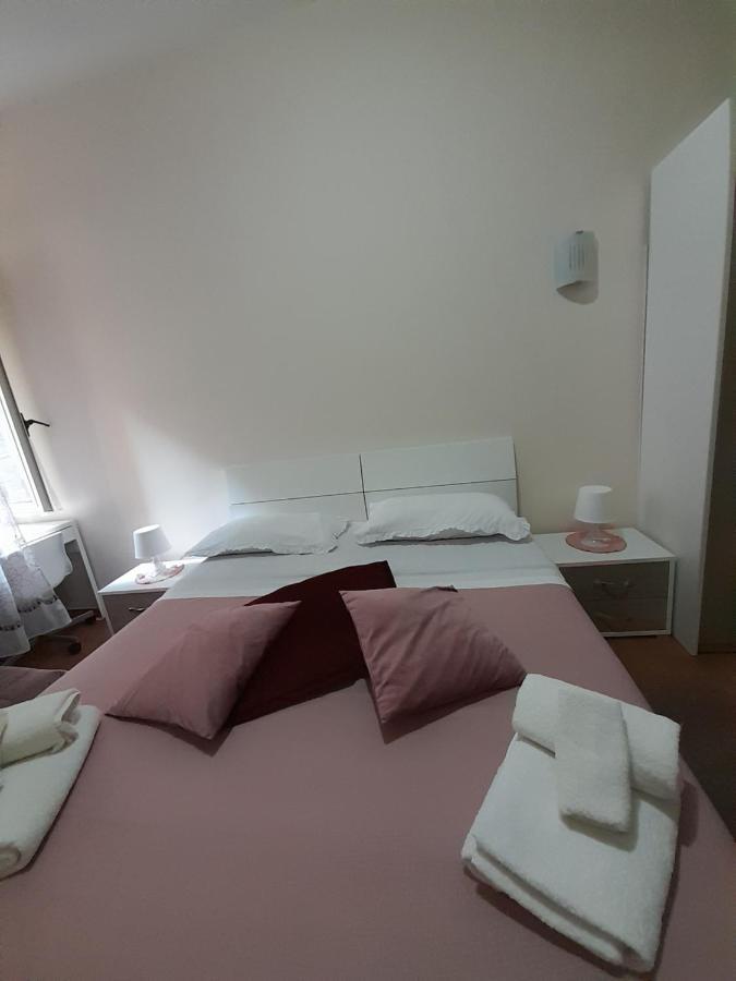 Dimora Donna Carmela Apartment Naples Luaran gambar